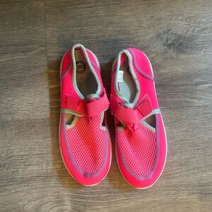 Wonder Nation Kids Pink Swim Shoes